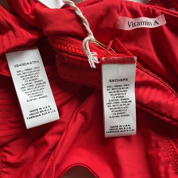 NWT Vitamin A Sienna scoopneck bikini swim top red 4/XS  6/S Plunge V bralette - Picture 4 of 11